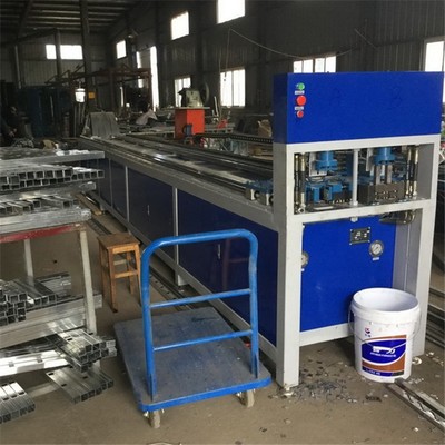 德川機械 專業供應防盜網沖孔機與管材數控沖孔設備，廠家直銷服務